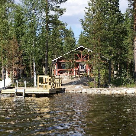 Kartanohotelli Satulinna Huvilat Hirvensalmi Exteriör bild